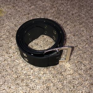 trendy 2 hole belt
